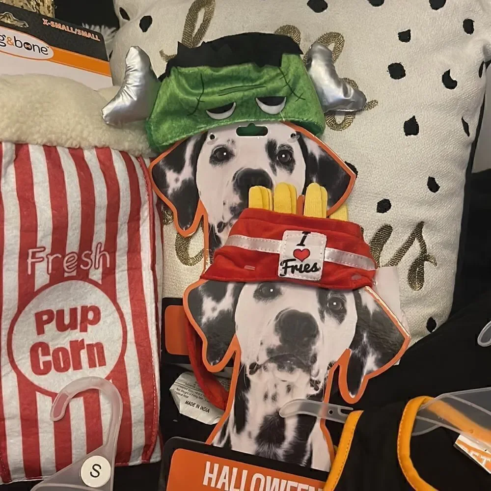 Lot of 7 holiday/halloween dog/cat pet clothes,dresses costumes & hats nwt
